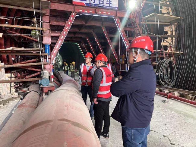 最新隧道工地二襯招工，開啟深入自然的探險(xiǎn)之旅招募啟事