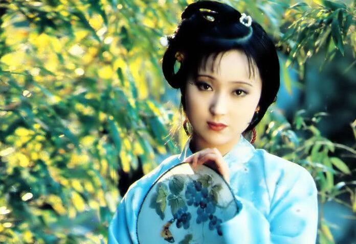 閃耀青春！璀璨之星——記26歲女明星的輝煌之路