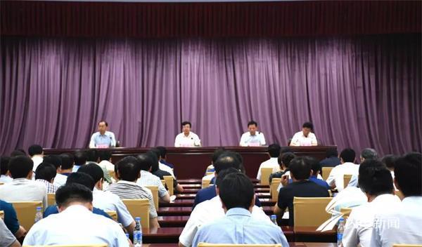 文登區(qū)最新領(lǐng)導(dǎo)班子，自然美景的探索之旅