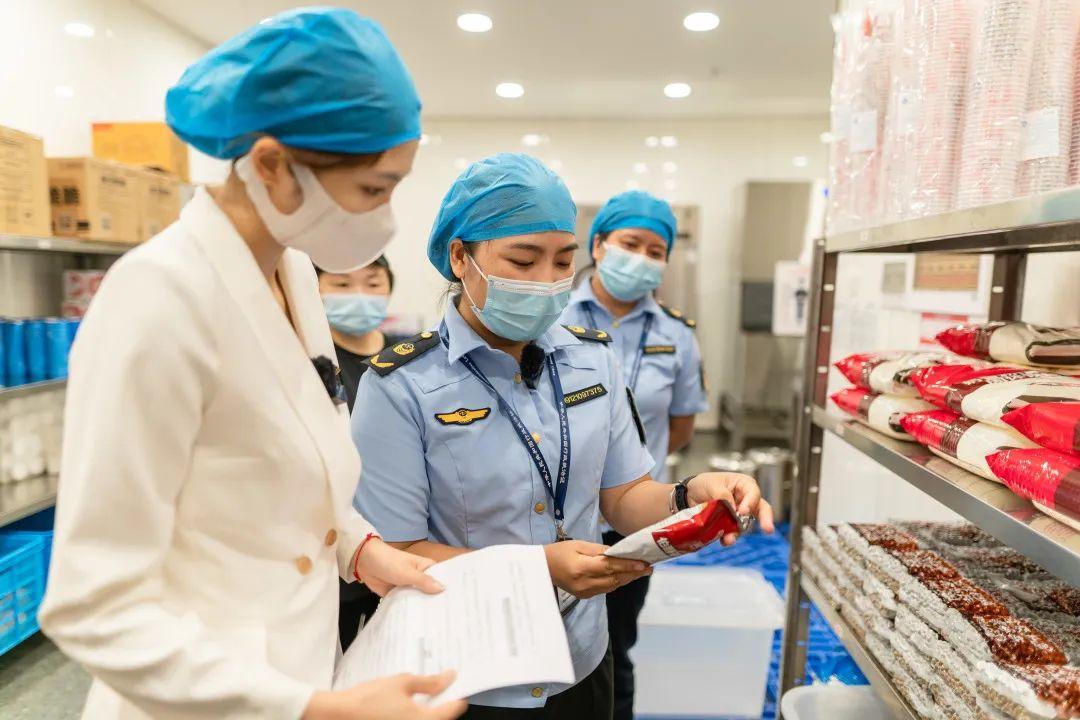 最新全民突擊外卦下載，與自然美景的邂逅與內心平和之旅的啟程